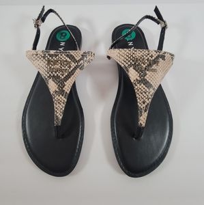 DKNY Sherry Slingback Thing Sandals in Black